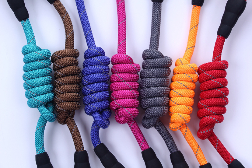 Colorful round rope pet leash buffer sections