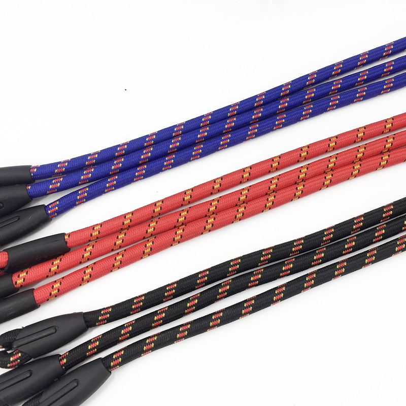 Round nylon rope details on blue black and red coupler leashes